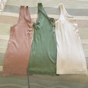 Aerie tanks with button accents size L